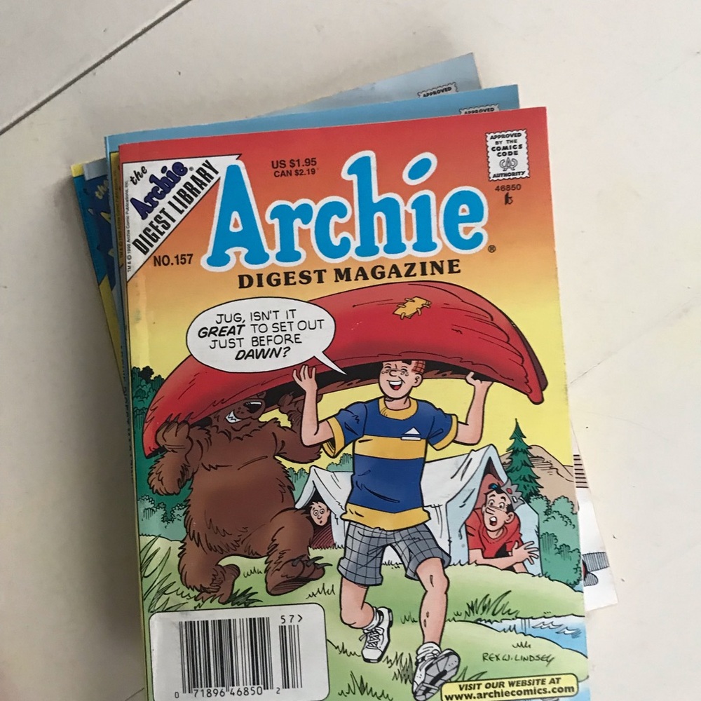 Archie Digest Magazine No.157 - Yellow & Red Cover
